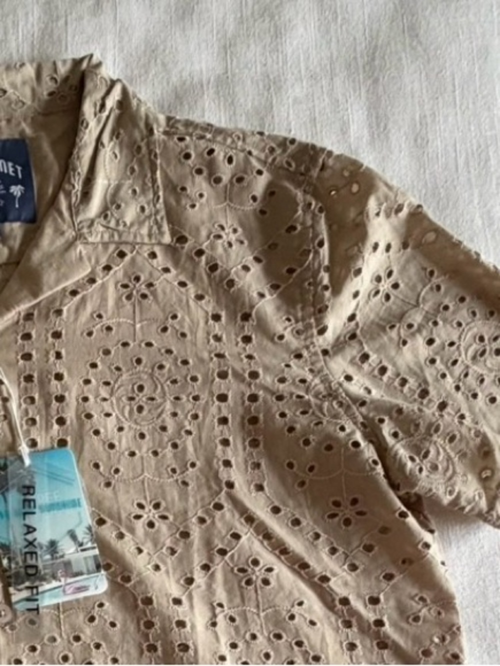 Free Planet Shirt Mens M Eyelet Embroidered Short Sleeve Button Up Resort Beach
